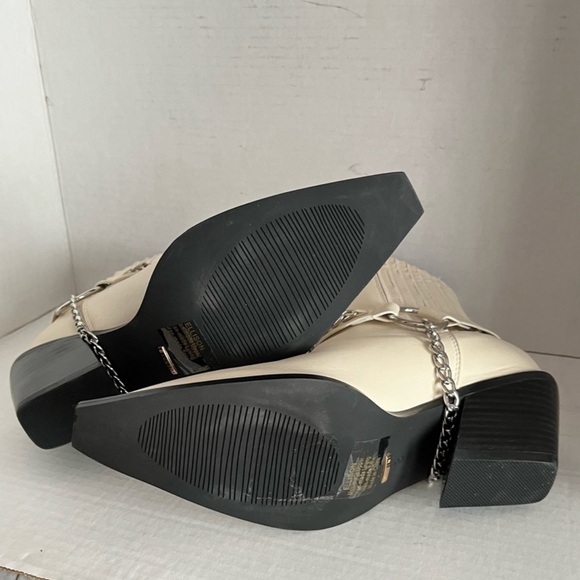 BILLINI WESTERN ANKLE BOOTS. - Picture 8 of 8